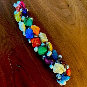 Multicolor Bracelet with magnetic clasp.
